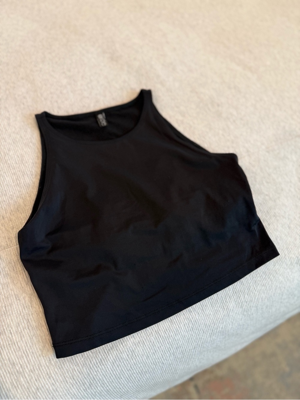 ONZIE Black Cropped Yoga Tank Top - Women's